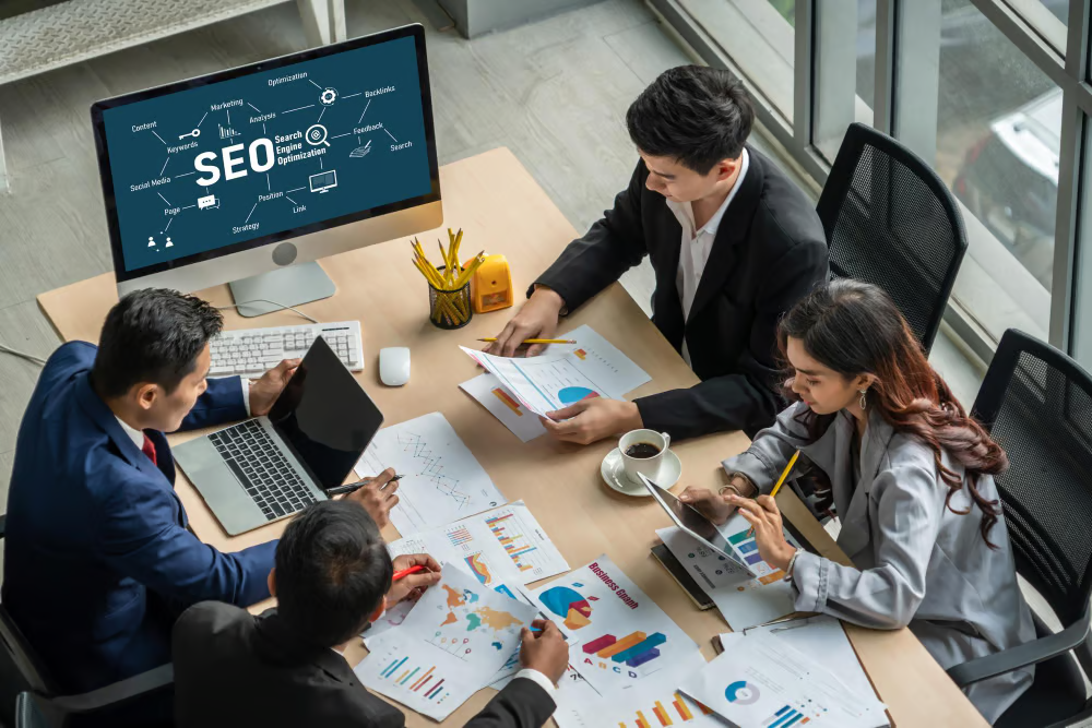 keep-an-eye-on-competition-b2b-seo