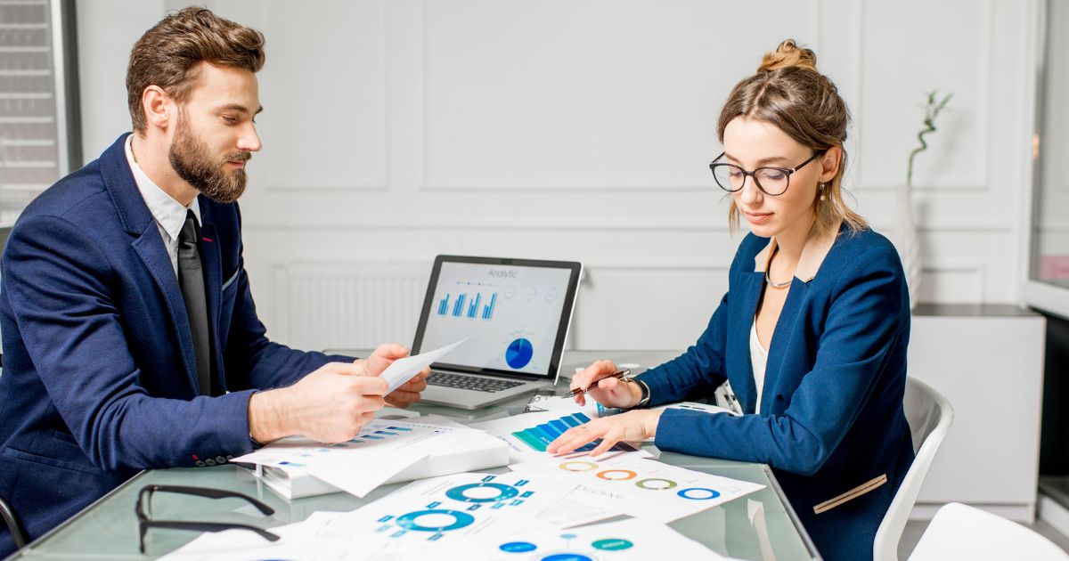 8 Essential and Free Competitive Intelligence Tools