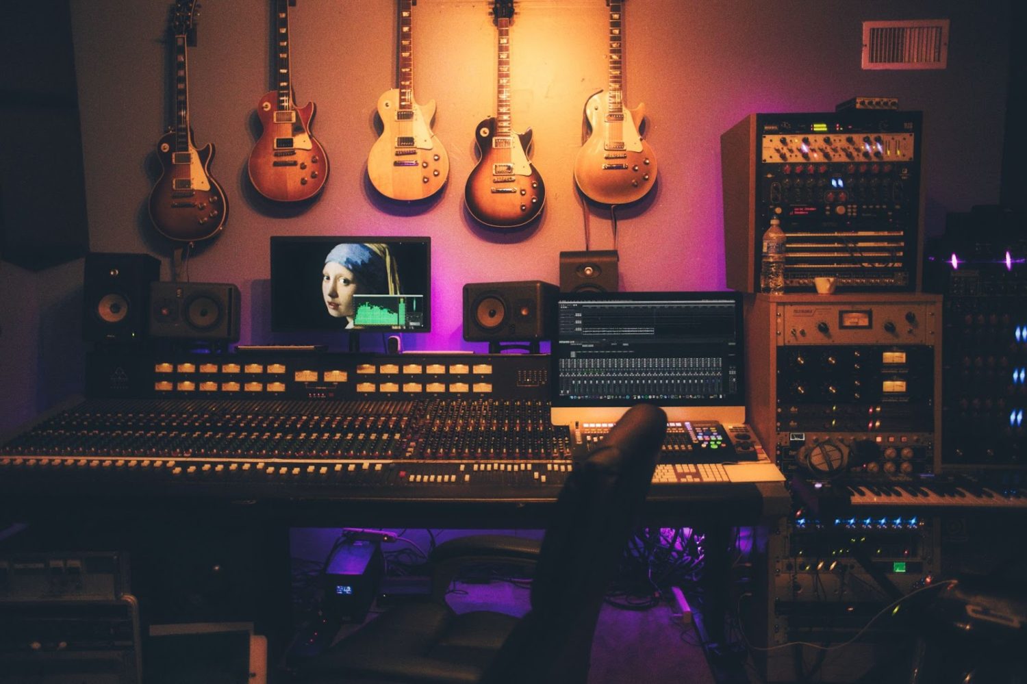 14 Best Music Production Software for Audio Professionals - Geekflare