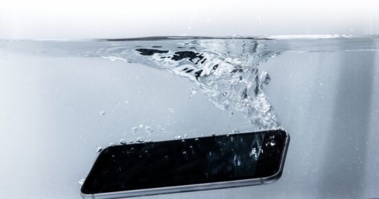 how to get water and dust out of mobile
