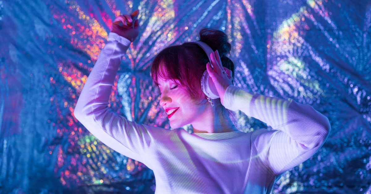 ai-song-cover-generators-geekflare