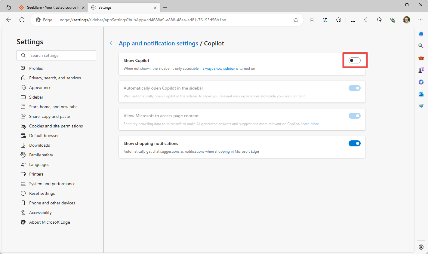 The Show Copilot toggle turned off in Windows 11 Edge
