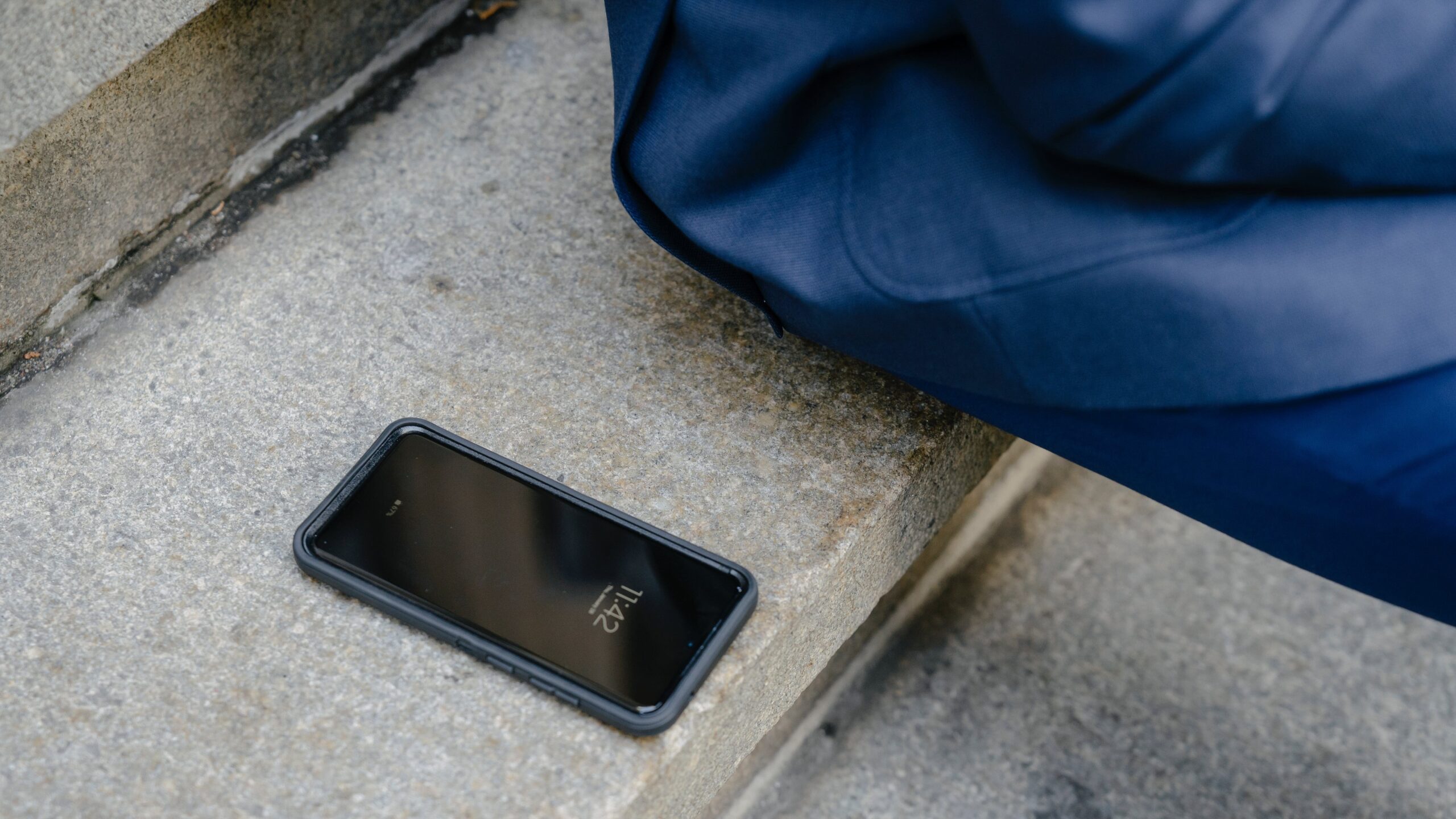 Phone-is-Stolen-or-Lost