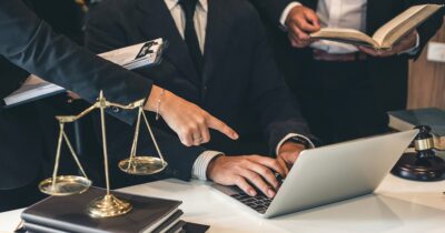 legal-crm-geekflare